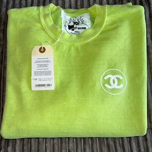 Green Sweatshirt
